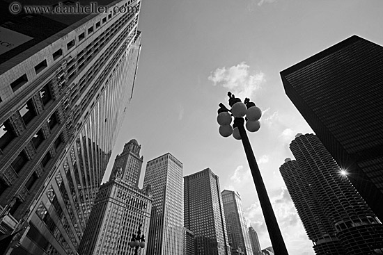 cityscape-streetlamp-1-bw.jpg