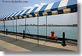 images/UnitedStates/Illinois/Chicago/WaterFront/navy-pier-tent.jpg