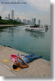 images/UnitedStates/Illinois/Chicago/WaterFront/sunbather-boat-city.jpg