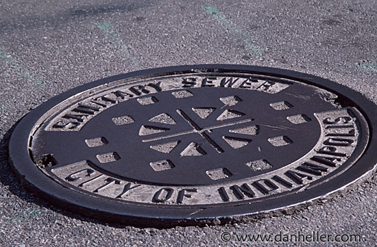 manhole-03.jpg