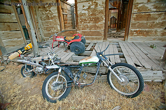 shack-n-motorcycle-3.jpg