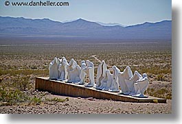 images/UnitedStates/Nevada/Rhyolite/ghost-platform-2.jpg