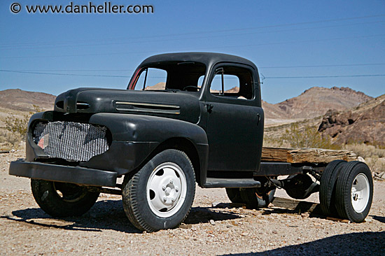 old-black-truck.jpg