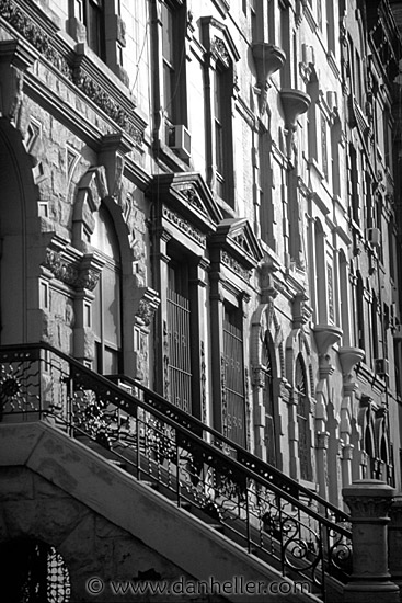 brownstones-b-bw.jpg