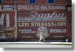 images/UnitedStates/Oregon/Ashland/levi-strauss-mural.jpg