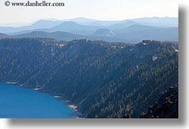 images/UnitedStates/Oregon/CraterLake/Geology/CraterRim/crater-lake-rim-09.jpg