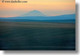 images/UnitedStates/Oregon/Scenics/MtHood/mt_hood-silhouette-at-sunset-1.jpg