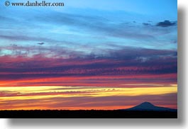 images/UnitedStates/Oregon/Scenics/MtJefferson/mt_jefferson-at-sunset-04.jpg