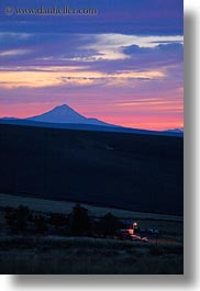 images/UnitedStates/Oregon/Scenics/MtJefferson/mt_jefferson-at-sunset-09.jpg