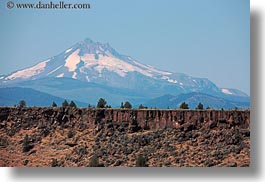 images/UnitedStates/Oregon/Scenics/MtJefferson/mt_jefferson-n-canyon-wall-1.jpg