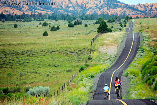 jack-n-sarah-biking-02.jpg