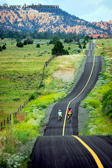 jack-n-sarah-biking-03.jpg