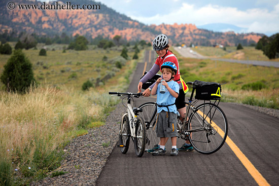 jack-n-sarah-biking-05.jpg