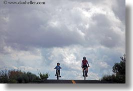 images/UnitedStates/Utah/BryceCanyon/BikePath/jack-n-sarah-biking-clouds-02.jpg