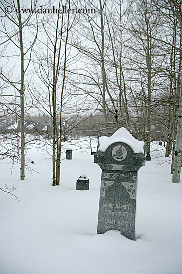 anne-n-william-barrett-grave.jpg