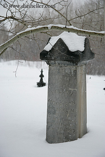 hellen-franklin-grave-1.jpg