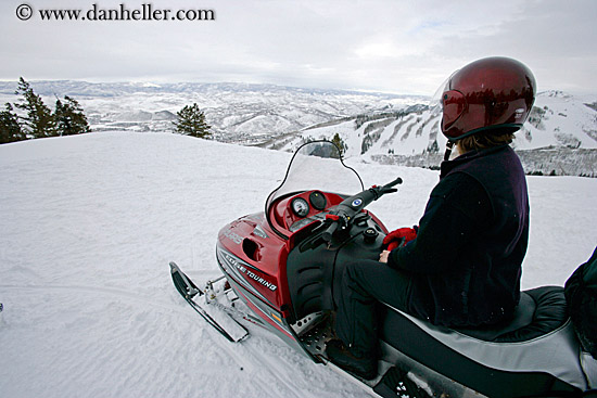 snow_mobile-rider-01.jpg