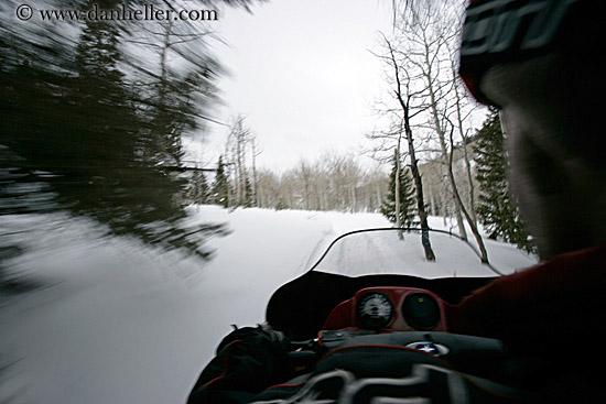 snow_mobile-rider-03.jpg