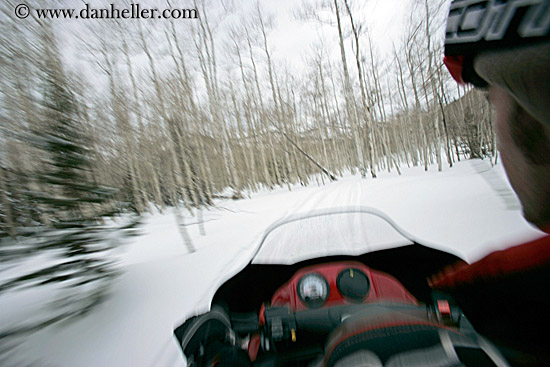 snow_mobile-rider-11.jpg