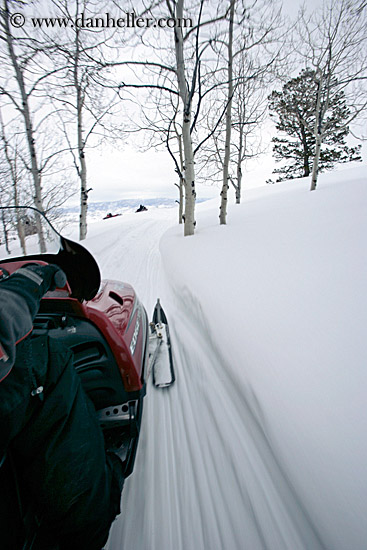 snow_mobile-rider-14.jpg