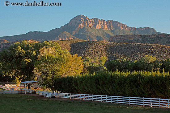 mountains-n-fence-3.jpg