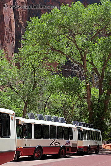 zion-tour-bus-1.jpg