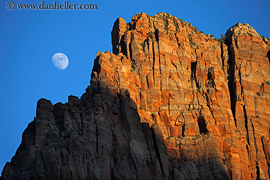 moon-n-mtns-2.jpg