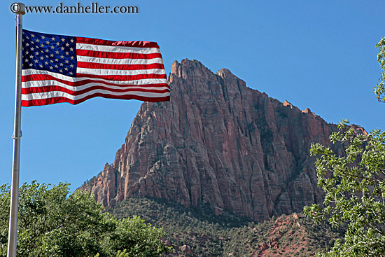 mtn-n-american-flag-2.jpg