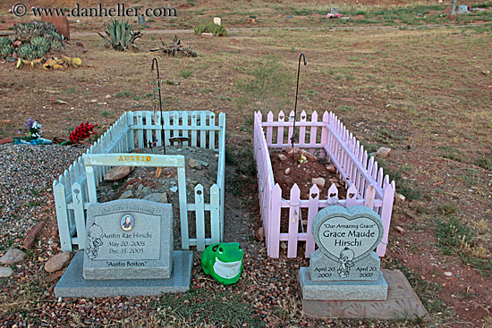 boy-n-girl-grave-01.jpg