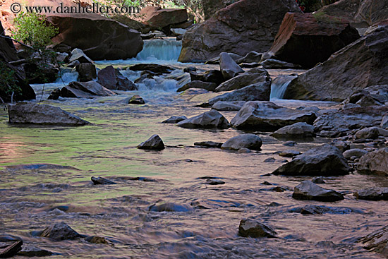 flowing-river-n-rocks-06.jpg