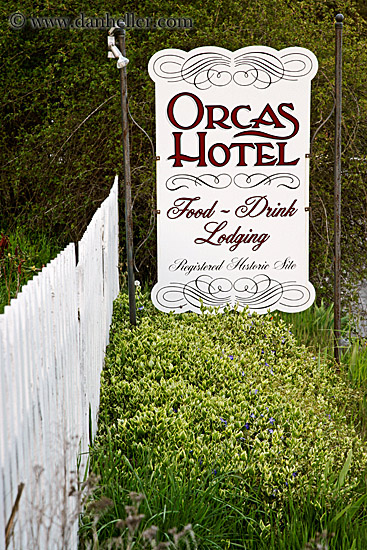 orcas-hotel-sign-02.jpg