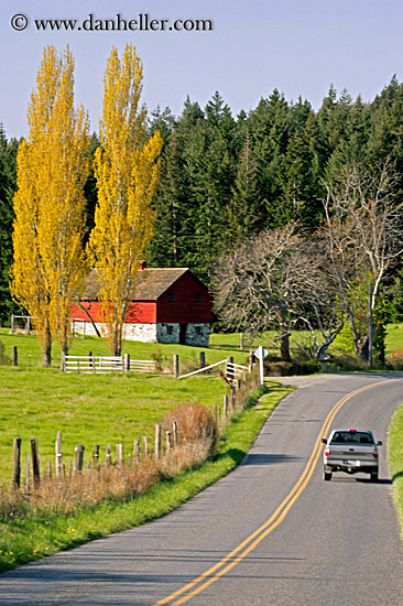 red-barn-yellow-aspens-n-truck.jpg