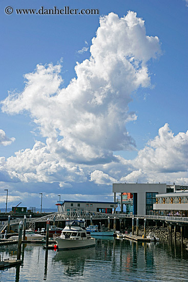 boat-n-cloud.jpg