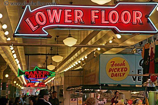 lower-floor-sign-02.jpg