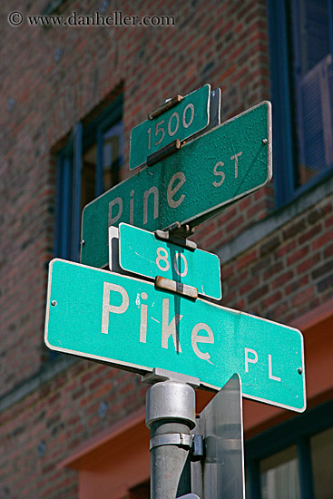 pine-n-pike-street-signs.jpg