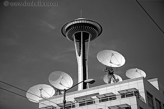 tower-n-satellite_dish-01-bw.jpg