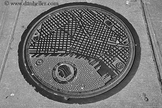 indian-head-manhole-cover-01.jpg