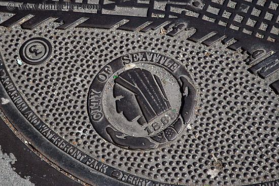 indian-head-manhole-cover-02.jpg