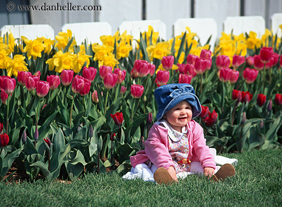 baby-girl-n-tulips.jpg