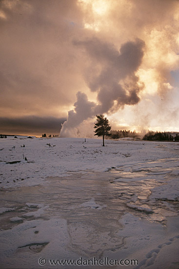 old-faithful.jpg