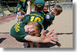 images/personal/Jack/LittleLeague2012/boys-on-tire-swing-04.jpg