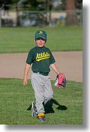 images/personal/Jack/LittleLeague2012/jack-in-field-03.jpg