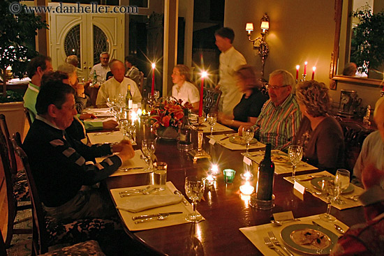 group-dinner-01.jpg