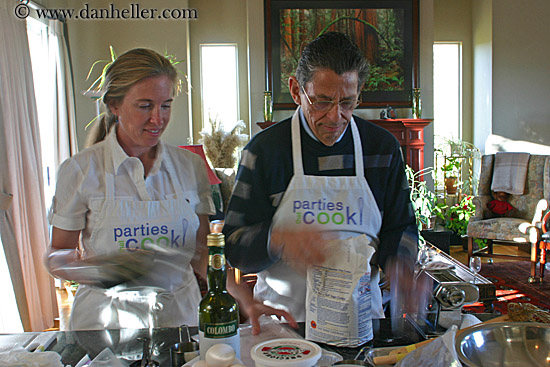 jill-n-joe-making-pasta-01.jpg