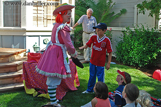 kids-n-clown-5.jpg