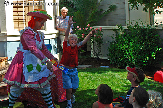 kids-n-clown-6.jpg